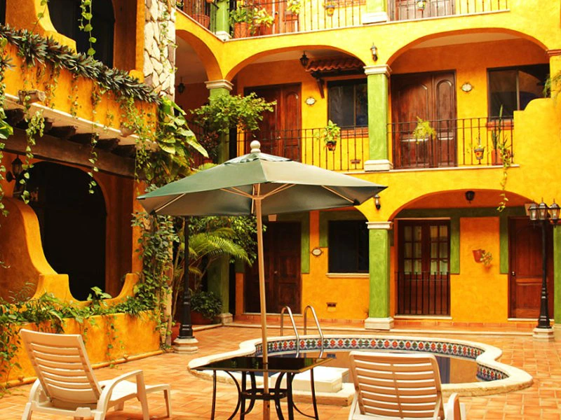 playadelcarmen-hotel-pool 